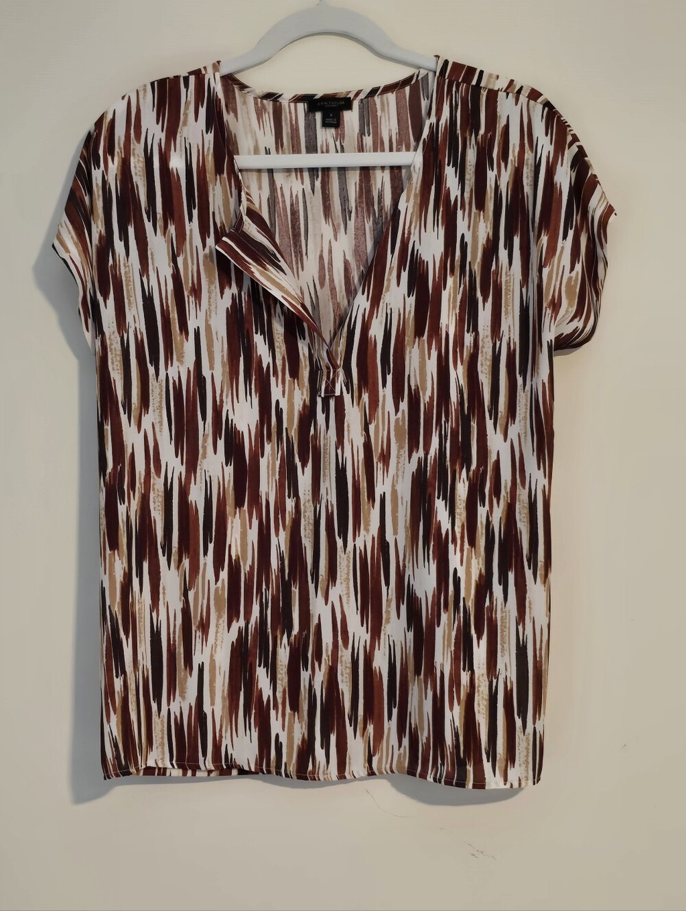 Ann Taylor Factory Short-Sleeve V-Neck Brushstroke Print Top - Brown/Cream